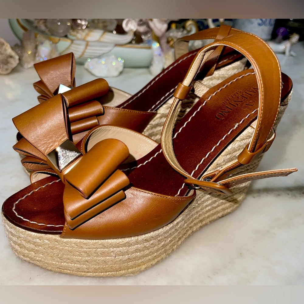 Beautiful Valentino, huge bow, cognac, wedge platform espadrilles heels ankle 38